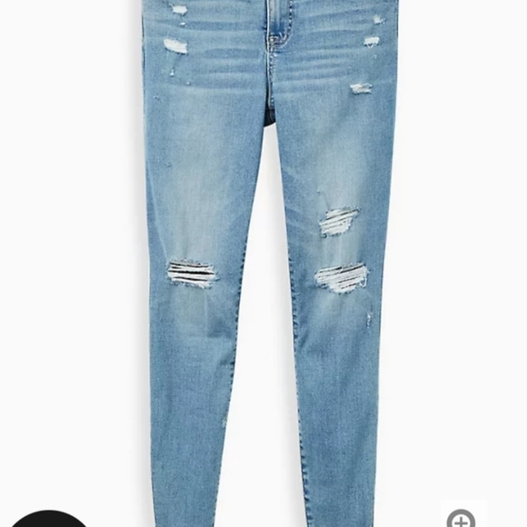 Torrid Destruction Jeggings 18 - Picture 4 of 4